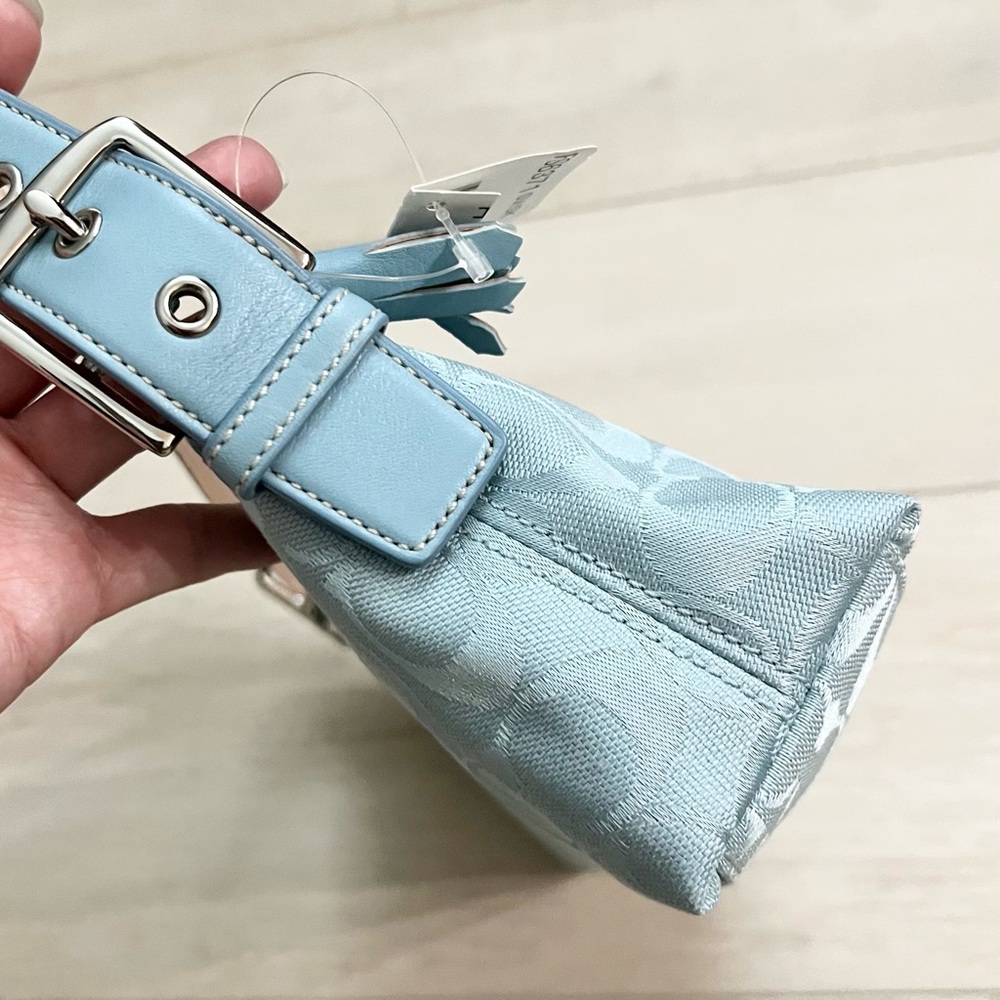 NEW WITH TAG Vintage Coach Hamptons Signature East West Demi Baguette Style 6371 - Picture 6 of 10